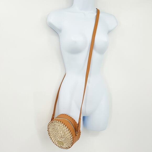 Bath & Body Works Womens Boho Summer Beach Woven Straw Round Crossbody Bag Beige - Picture 2 of 7